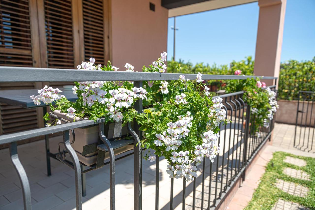 Casa Del Maestrale Apartment Ачиреале Екстериор снимка
