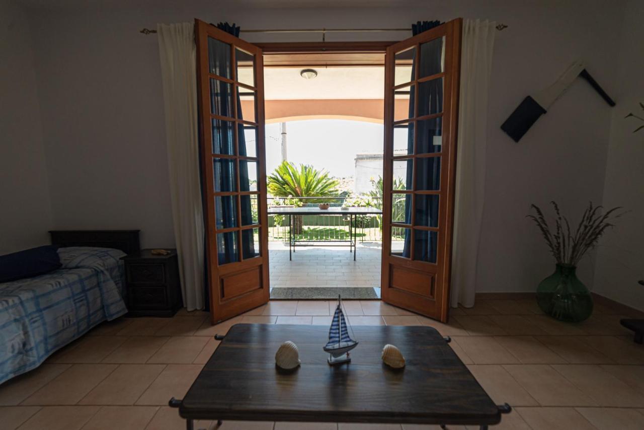 Casa Del Maestrale Apartment Ачиреале Екстериор снимка