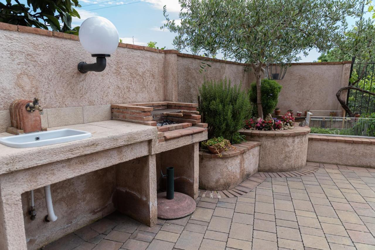 Casa Del Maestrale Apartment Ачиреале Екстериор снимка
